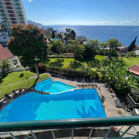 Appartamento Luxury Oceanfront At Reid'S Gardens Funchal  Esterno foto