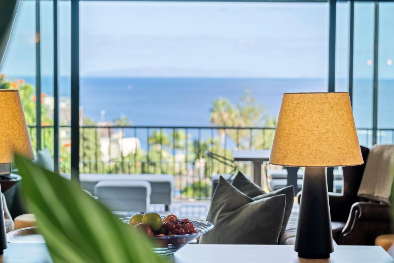 Appartamento Luxury Oceanfront At Reid'S Gardens Funchal  Esterno foto