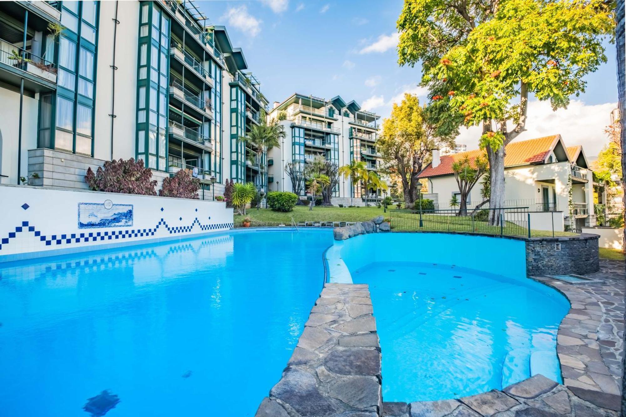 Appartamento Luxury Oceanfront At Reid'S Gardens Funchal  Esterno foto
