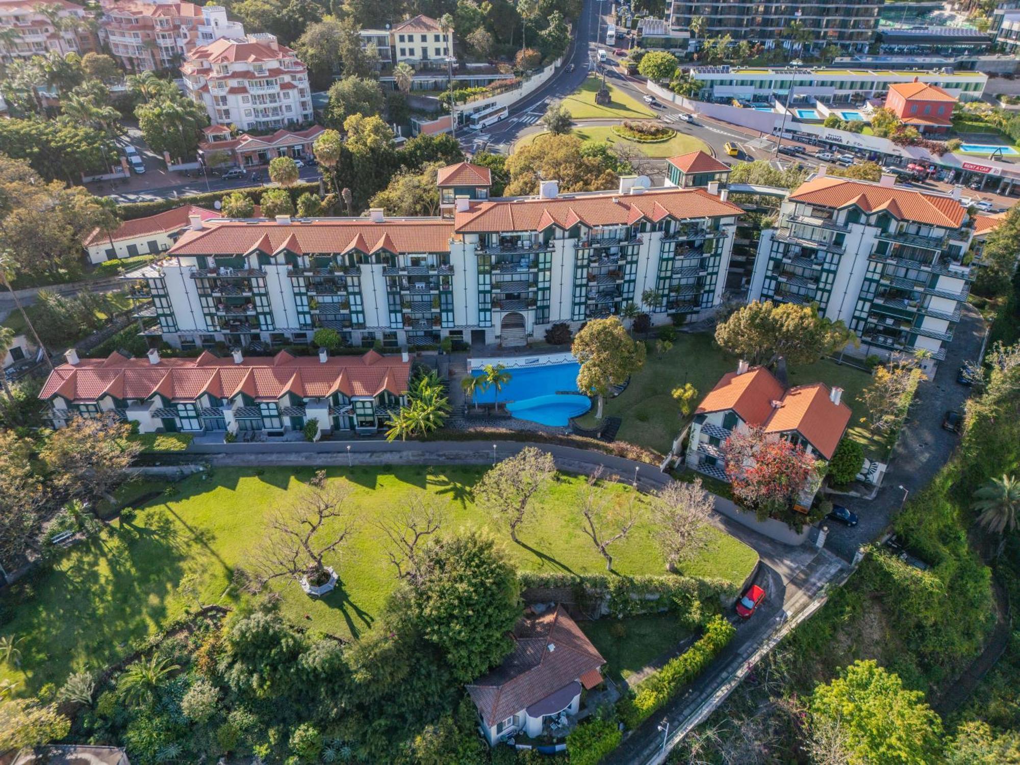 Appartamento Luxury Oceanfront At Reid'S Gardens Funchal  Esterno foto